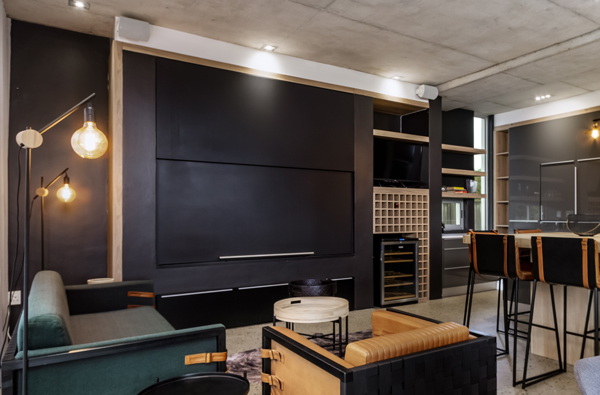 Brick braai with mildsteel frame and Elite slide-up door - closed